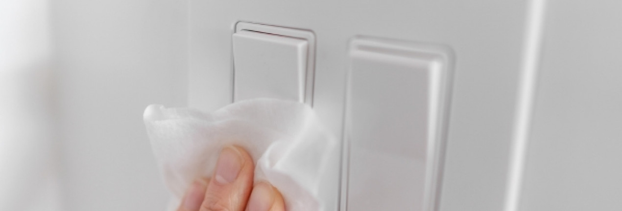 Paviršių dezinfekcija: svarbiausios taisyklės, priemonės ir profesionalų patarimai