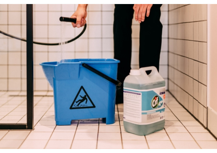 Koncentruotas valiklis: kas tai, kaip naudoti ir kodėl jis veiksmingesnis?