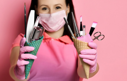 Valymo ir dezinfekcijos priemonių sąrašas saugiam grožio salonų darbui